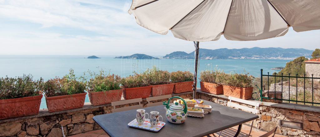 lunch sea view lerici
