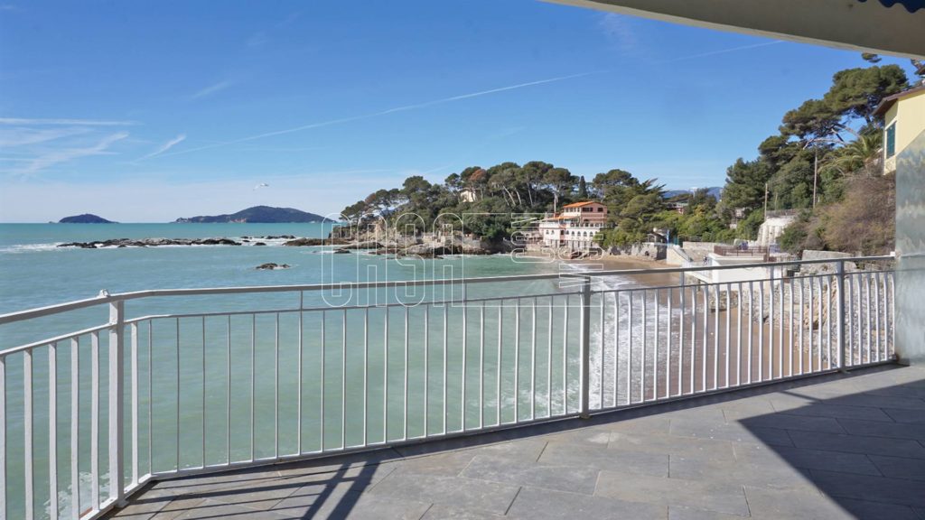 case vendita Lerici vista mare